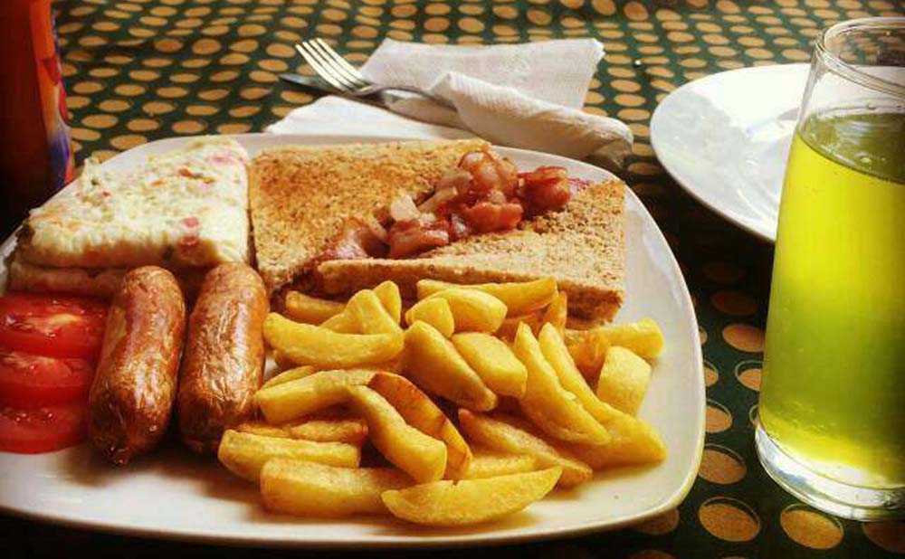 Mango Grove Kampala Uganda, Good food in Kampala, Food & Drink, Top Bar, Top Restaurant, Lounge, Top Bar and Lounge, Food, Beer, Wine, Spirits, Cocktail bar, Amazing beer prices, Cheap Beer, Great Place to Drink after work , Gins and local beers, grilled food and wood-fired pizzas, Chatting and Drinking, Chilling with friends and mates, Date night, Eating and Drinking, Private parties, Drinking and Dancing, Cocktail Bar, Lounge Bar, Party Bar, Kampala Pub, Lively DJ nights, Lively Music, Great Beer Drink Out, Tasteful Delicious food in Kampala, Amazing Drinking Joint in Kampala Uganda, Ugabox